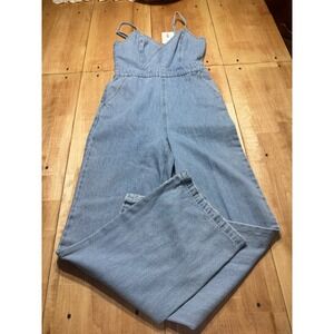 Dillard's Light Wash Denim V Neck Wide Leg Jumpsuit Size 7